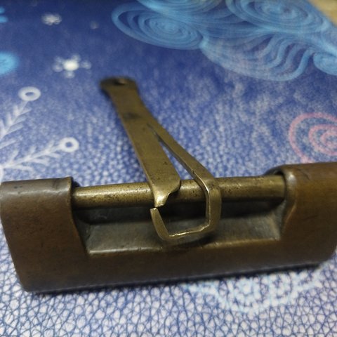 清铜锁